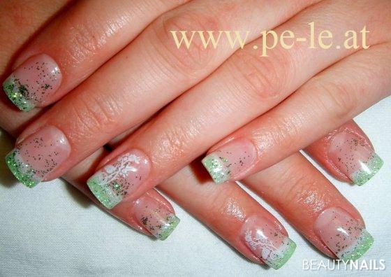 green Nageldesign - uv gel klar, french gel classic white, glitter hell und dunkel Nailart