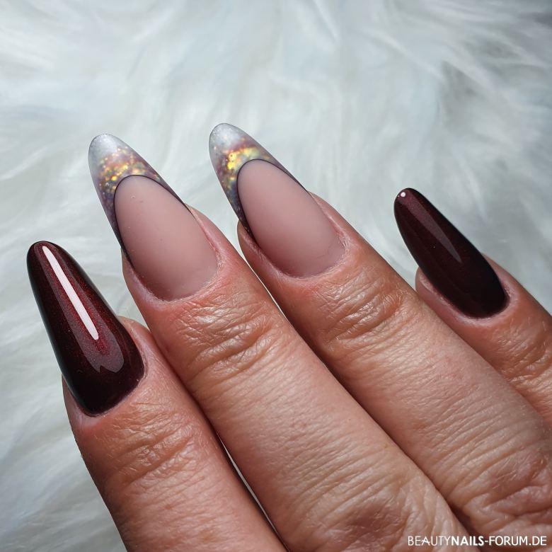 Herbst Design Nageldesign rot - Passend zum Herbst. Make up gel vivatlight von Willa(gibt es Nailart