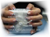 Hier mal die ganzen "Hände" Nageldesign