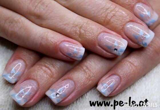 ice flower www.pe-le.at Nageldesign - soak off perl, 3in1 gel, french white, flower stamping, strassstein, Nailart