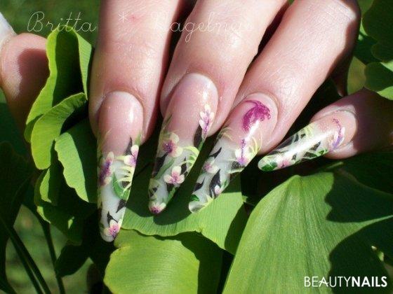 Jungle Nails... :) Nageldesign - Papageien-Stamping / Rest mit Acrylfarben gemalt / Kupfergel Nailart