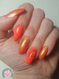 mandelform - Fullcover orange mit Stempel Nageldesign