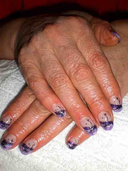 Muttis Nägelchen :-) Nageldesign - Perlmuttlila (abalico) mit lila Glitter (Bastelladen) und Stamping Nailart