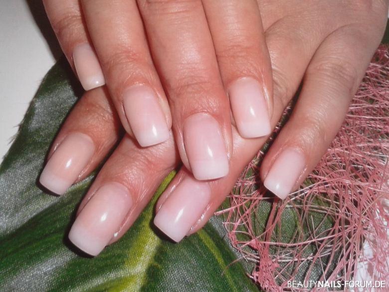 Naturella french Nageldesign - Natürlich schöne Nägel Nailart