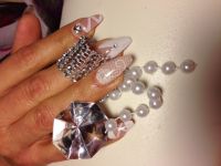 nude / weiss Nageldesign