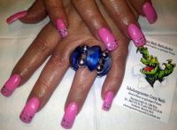 pink neon gelb und silber steine Nageldesign