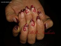 red flower Nageldesign