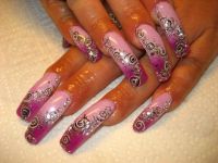 Rosa Schattierung mit Pinselmalerei Celebrity Nails Nageldesign