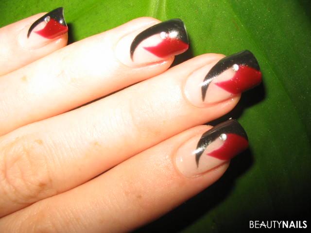 Schwarz - Rot Nageldesign - Gele von Pretty Noble Nails, Rot von Emmi, Schwarz von Pretty Nailart
