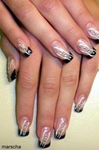 schwarz weiß , weisse linien Nageldesign