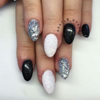 Silber schwarz weiß Nageldesign