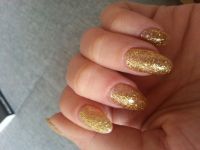 Silvester Party Nails in Goldglitzer-Design Nageldesign