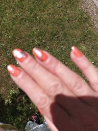 Sommernägel in Orange Nageldesign