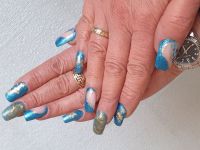 Türkis mit Gold, Gel in Dual Tips verarbeitet Nageldesign