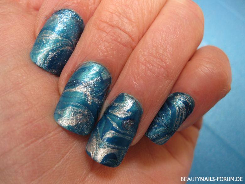 Water Marble Nails auf Acryl Nageldesign blau türkis weiss - Nach ca. zwei Jahren NNV mit Gel diesmal Verlängerung mit Tips, Nailart