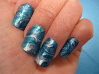 Water Marble Nails auf Acryl Nageldesign