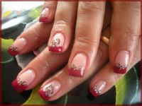weinrotes french Nageldesign