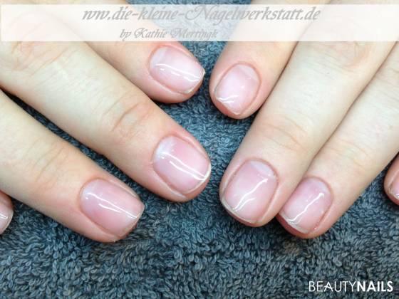 Entfernen der Modellage Naturnägel - so sieht es dann aus, wenn die Modellage in dem Fall Gel, nach Nailart