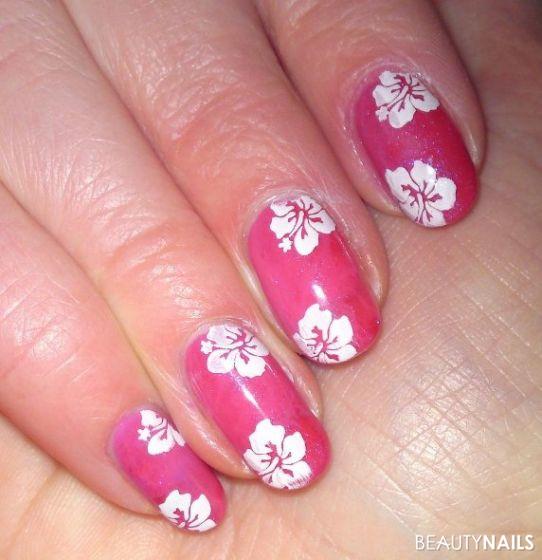 Pink mit BlütenStamping Naturnägel - Mix aus verschiedenen JolifinCarbonColors mit weißem Stamping Nailart