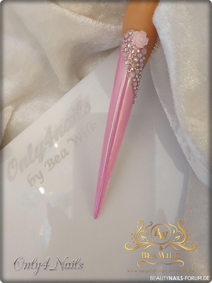 Stiletto mit Aurora Pigment und 3D Rose Stilettos rosa - Stiletto mit aurora Pigment und 3 D Rose Bea Wilk Nailart