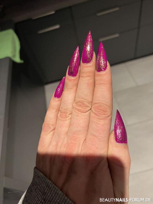 Stilettos mit Glitzer Stilettos pink - Ich finde auch Männer können tolle nails haben Nailart