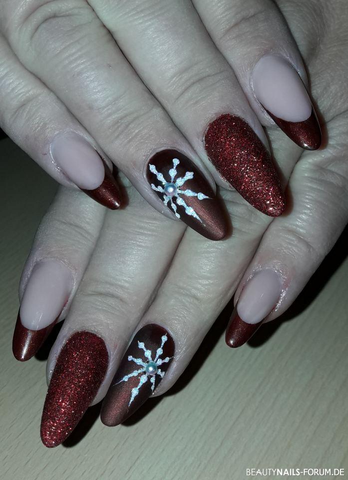 French-Glitter Nägel mit Schneeflocke Winter & Weihnachten rot - Meine eigenen selbst gemacht. Alle Materialien aus Lynis Nail Nailart