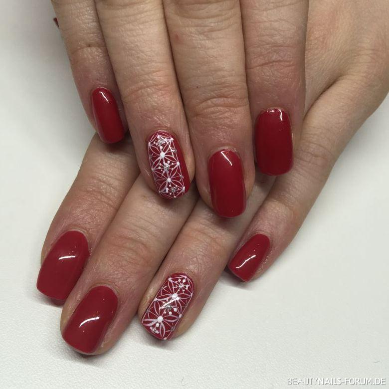 Rote Nagel Mit Nageldesign