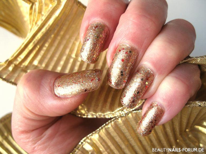 Gold mit dezentem Farbglitter Winter & Weihnachten gold - NNV mit Gel, goldfarbenem Nagellack und klarem Überlack mit Nailart