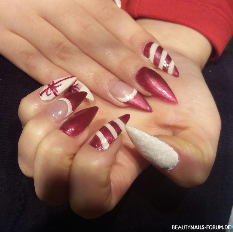Weihnachtliches Schleifen- und Streifendesign Winter & Weihnachten rot weiss - In Rot/ Silber und weiß. Farben alle von laveni....Kundin liebt Nailart