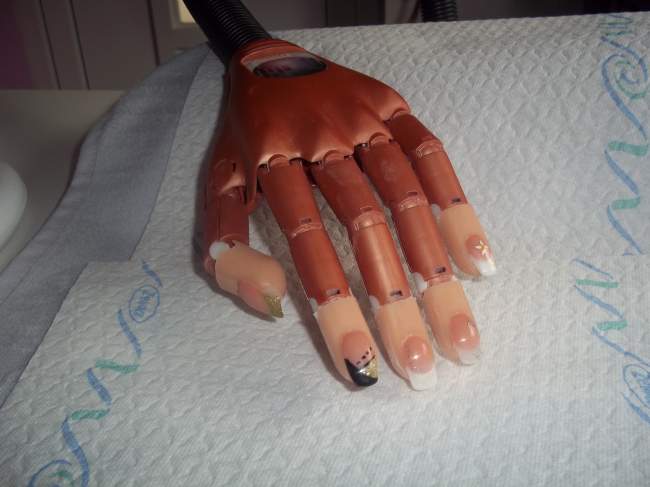 Acrylmodellage schräges French mit Nailart Nailtrainer Gelnägel geübt in Anfänger Nageldesign