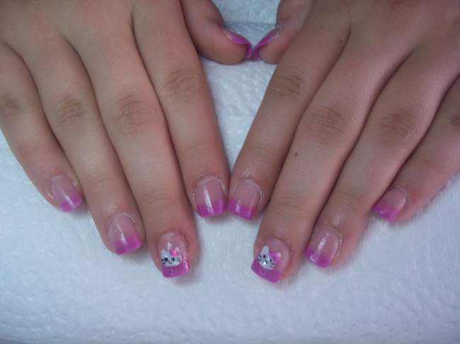  Hello Kitty Acrylnägel Modellage in Anfänger Nageldesign