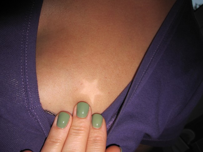 Die Nägel sind das Oliv Grün von Nail Expert... love it Airbrush Tanning - wer bietet es an oder trägt es? in Small Talk