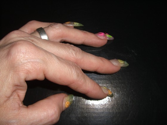 Nägel mit Fimos Modellage mit Fimo Früchte in Anfänger Nageldesign