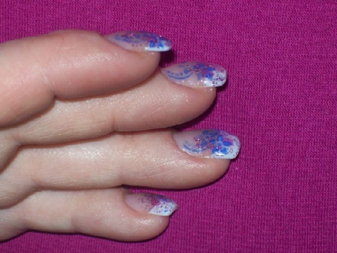 Seitenansicht Tipverlängerung nach einer Pause in Anfänger Nageldesign