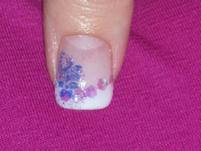 der Daumen, so sehen alle aus Tipverlängerung nach einer Pause in Anfänger Nageldesign