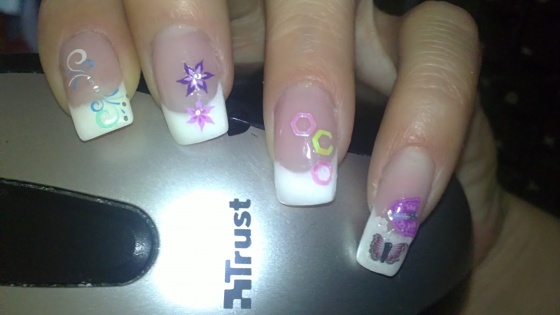 linke hand Nicht die Ersten, aber immer noch Anfänger ;-) in Anfänger Nageldesign