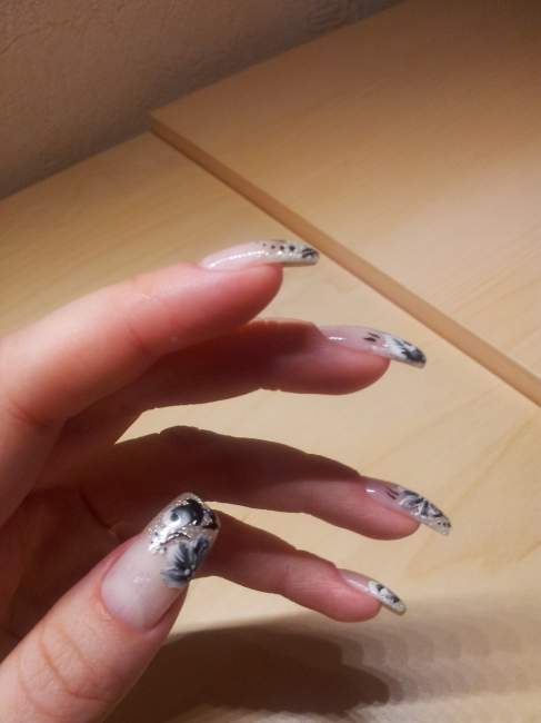 seitliche Blüten 2. Modellage - selbst überrascht :) in Anfänger Nageldesign