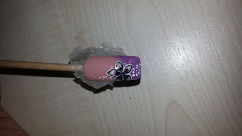 Blume blumenmalerei geübt bzw nachgemacht in Nageldesign