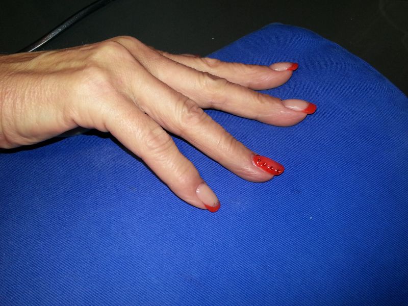 Rotes french mit stamping Obszöne Nägel :-D in Anfänger Nageldesign