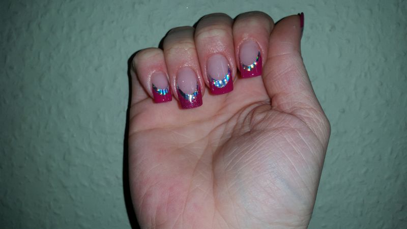 Mit den Chrome sticker french, staming und 1.mal pinchtips.hilfe in Anfänger Nageldesign