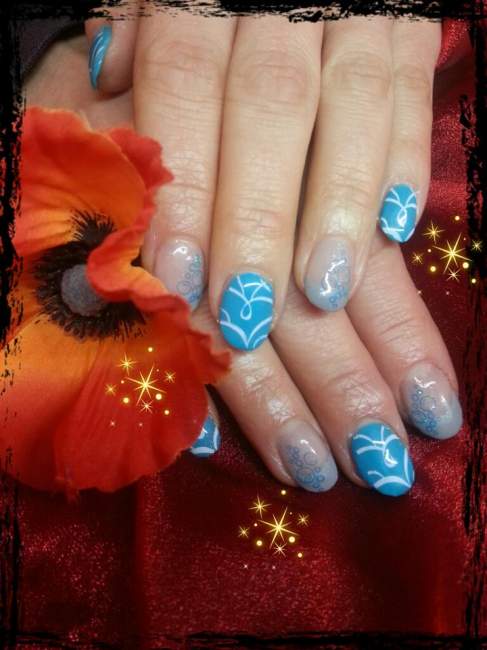 das sind sie! Die blauenNägel brechen mittig Immer wieder neue  Probleme in Anfänger Nageldesign