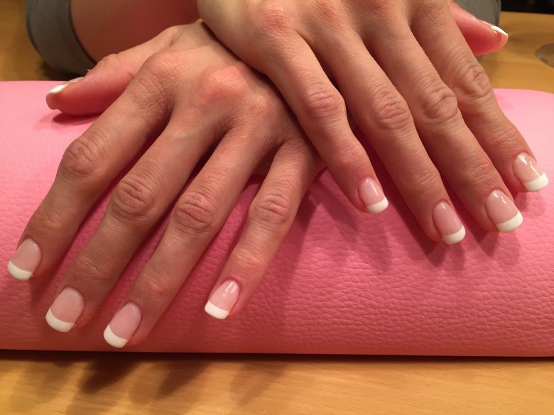 1) Neumodelage mit Tip Lion Builer Gel, farbgel und Versiegelung von Lion in Anfänger Nageldesign