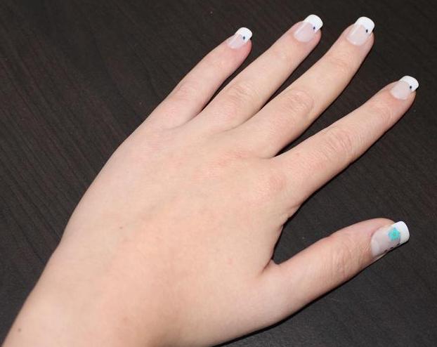 1. ich versuchs mal - French + Fimoteilchen in Anfänger Nageldesign