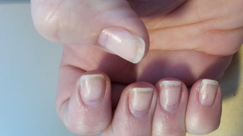 Bild Rechte Hand Nach Der Gelnagel Manikure Naturnagel Nagelpflege