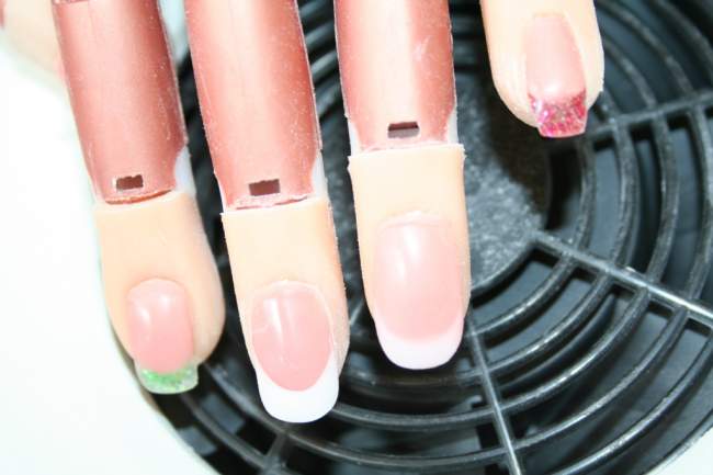 von oben meine ersten acrylversuche am nailtrainer in Anfänger Nageldesign