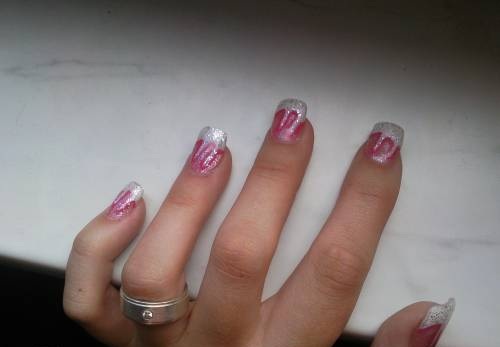 das waren meine zweiten....leider absolut zu wenig aufbau.... Einige Modellagen. in Anfänger Nageldesign