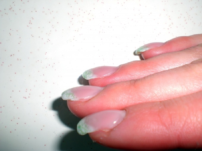 am Mittelfinger bricht das Gel weg nach 1 Woche Lifting und Gel bröckelt an Seite ? in Anfänger Nageldesign