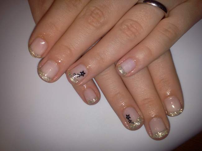 2te modellage gel mit glitzergelfrench Gelmodellage mit Gel u Glitterfrench in Anfänger Nageldesign