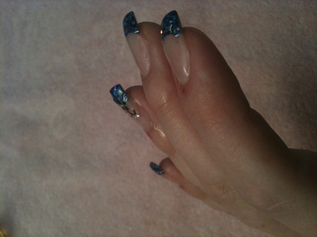 Foto-2 Meine 3. Modellage - bitte Verbesserungsvorschläge in Anfänger Nageldesign