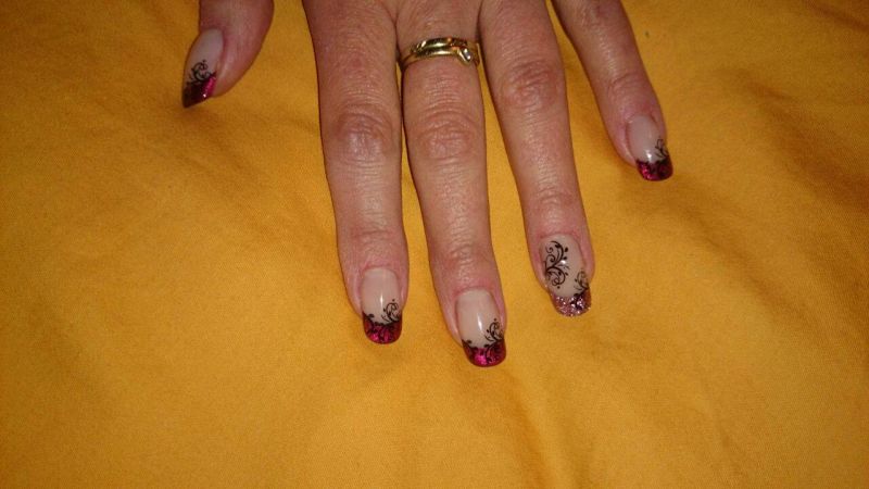 French2 Gelmodelage-French-Schablonenverlängerung in Anfänger Nageldesign